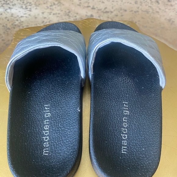 Quilted slides - Picture 3 of 5